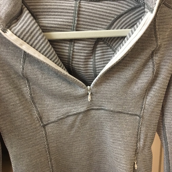 🆕 Lululemon quarter zip pull over - Picture 3 of 3